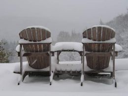 winter op Lacanal spelen in de sneeuw