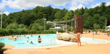 zwembad lacaune les bains Frankrijk