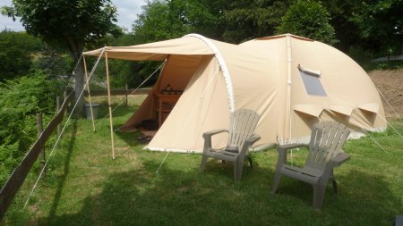 Location de tentes équipées et aménagées