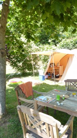Rent a fully equipped tent on your holidays... rent a tent in france